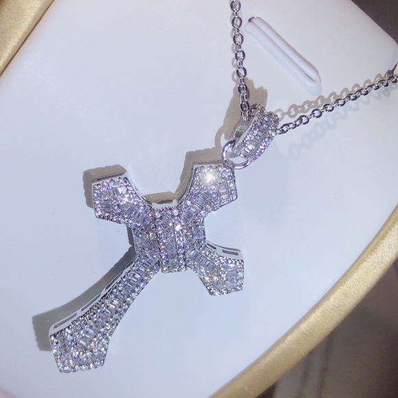 Sterling silver diamond cross - Picture 3 of 8